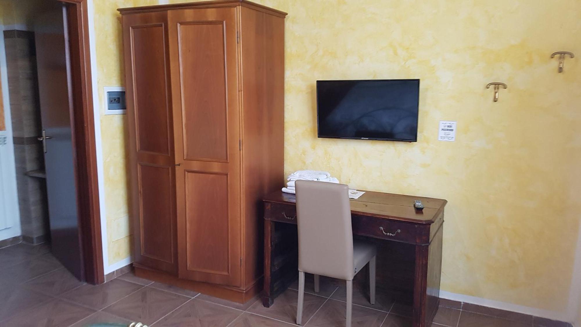 Agriturismo La Fornace Centro Ippico โกโม ภายนอก รูปภาพ