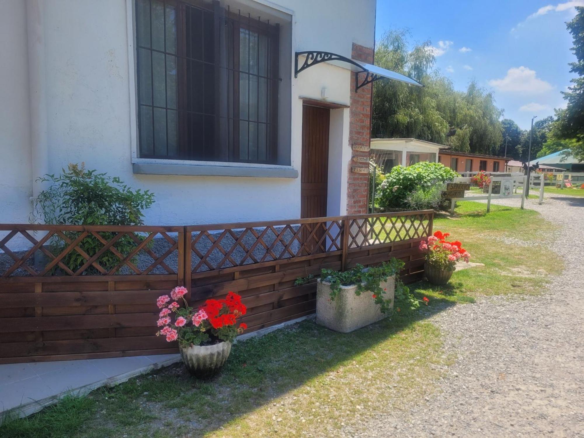 Agriturismo La Fornace Centro Ippico โกโม ภายนอก รูปภาพ